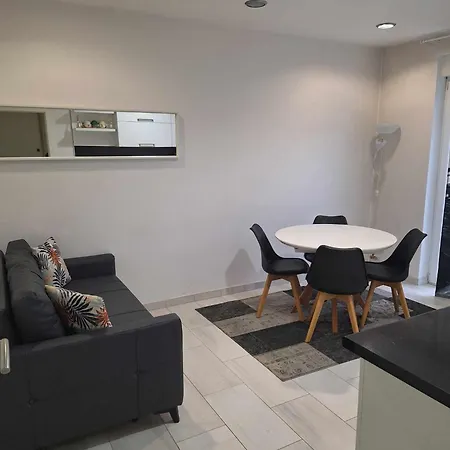 Apartment Stan Na Dan Centar *